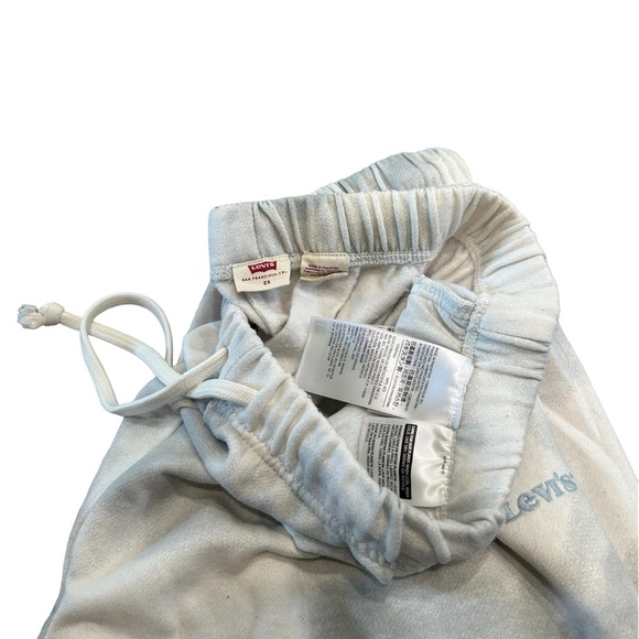 Levi’s Sweats - Picture 10 of 11